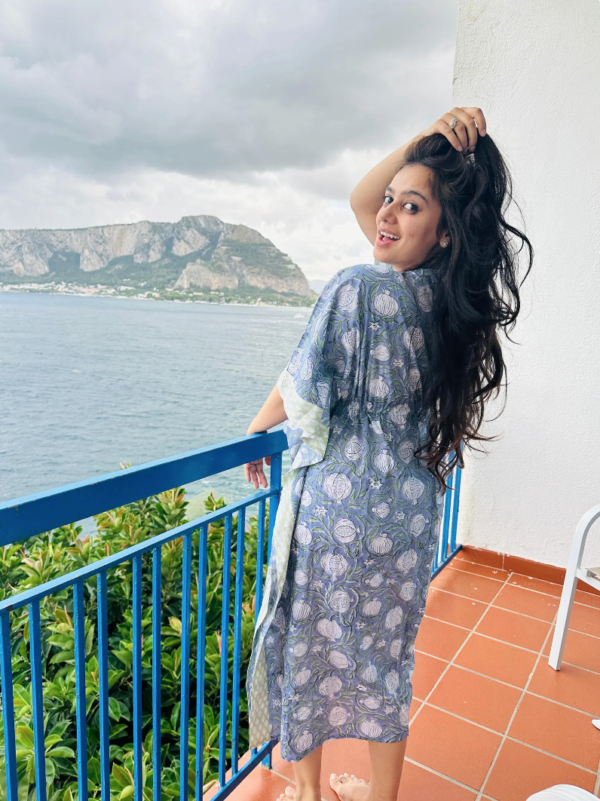Blue Floral Block Print Cotton Kaftan (Free Size) - Image 3